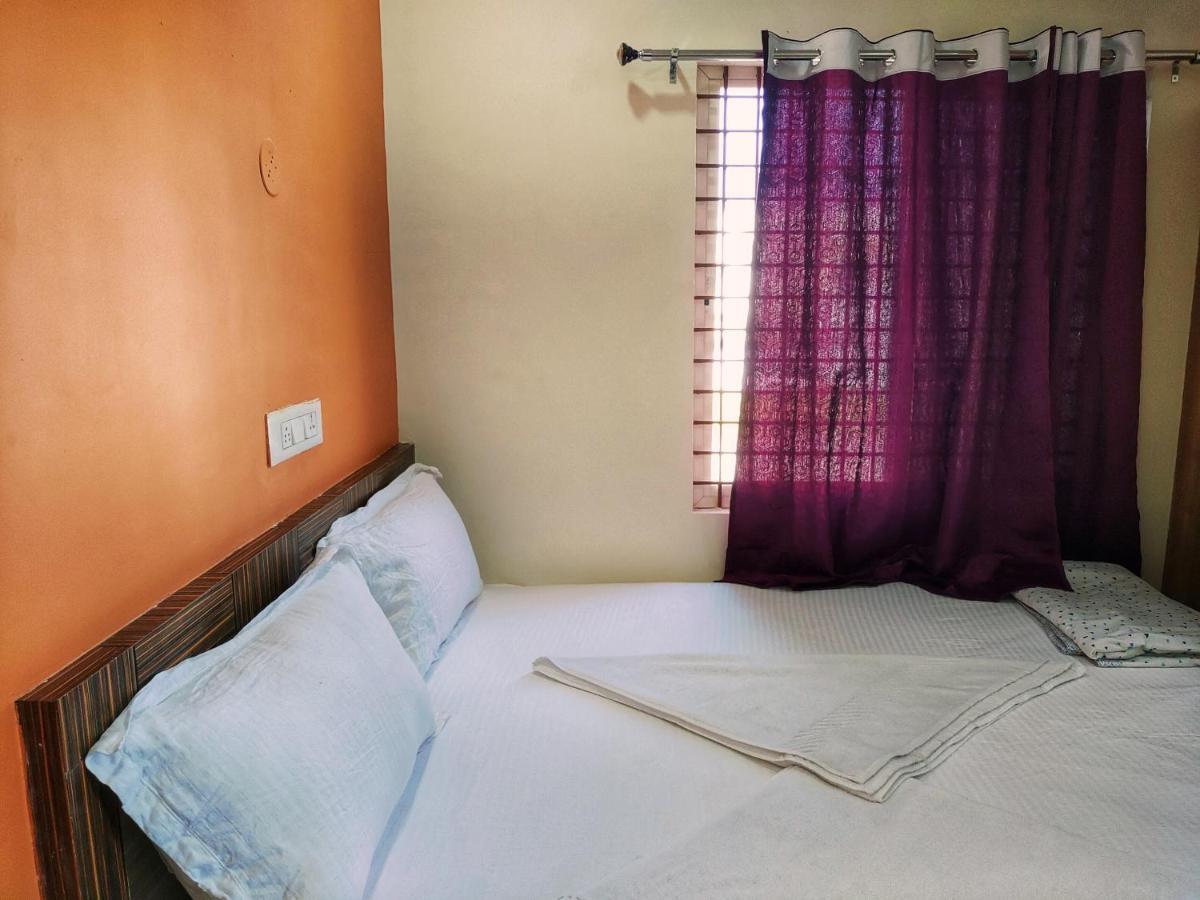 Vijayanagara Home Stay Hampi Extérieur photo